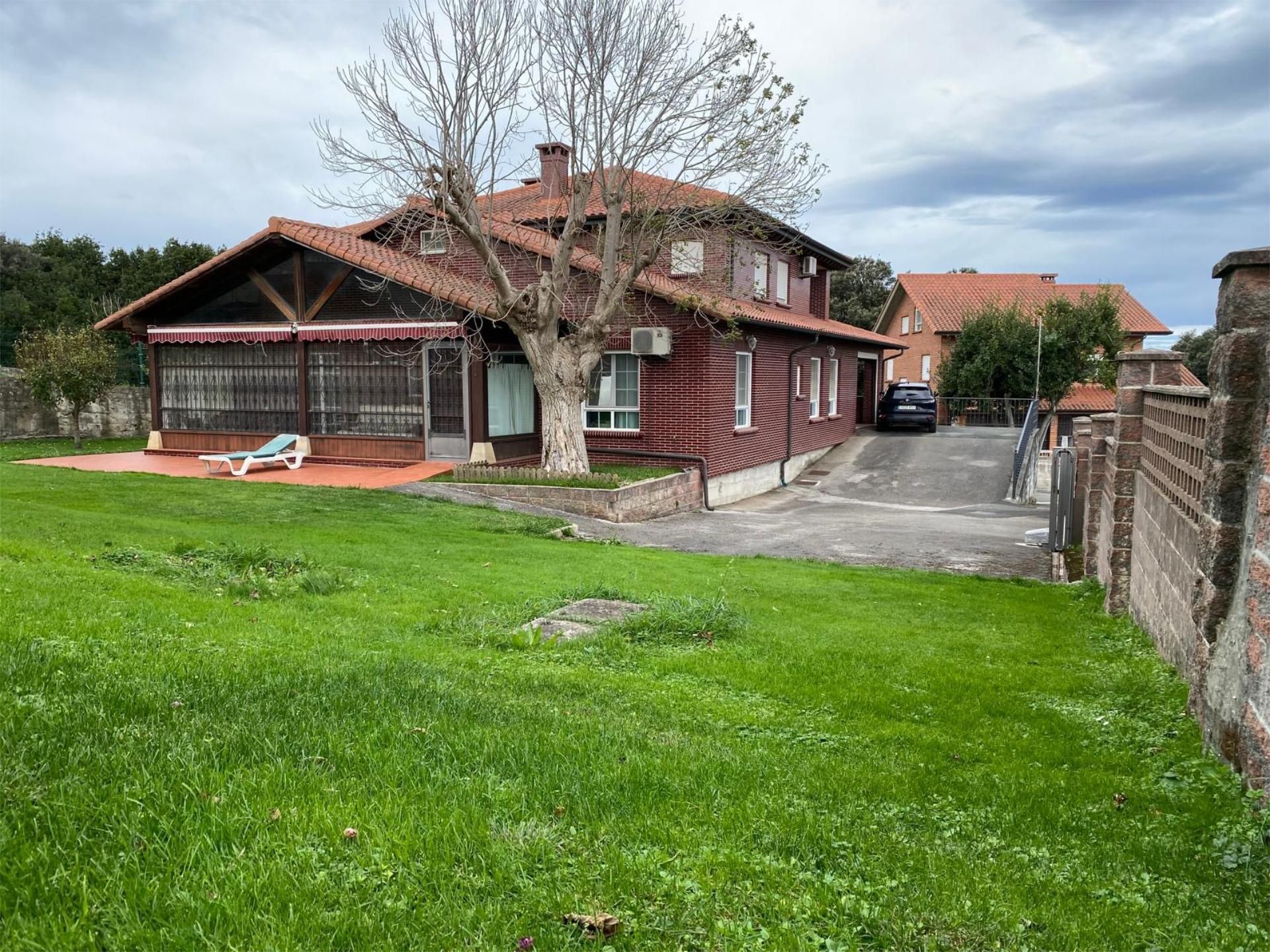 Exterior view of Flat for sale in Bareyo  with Air Conditioner, Heating and Private garden