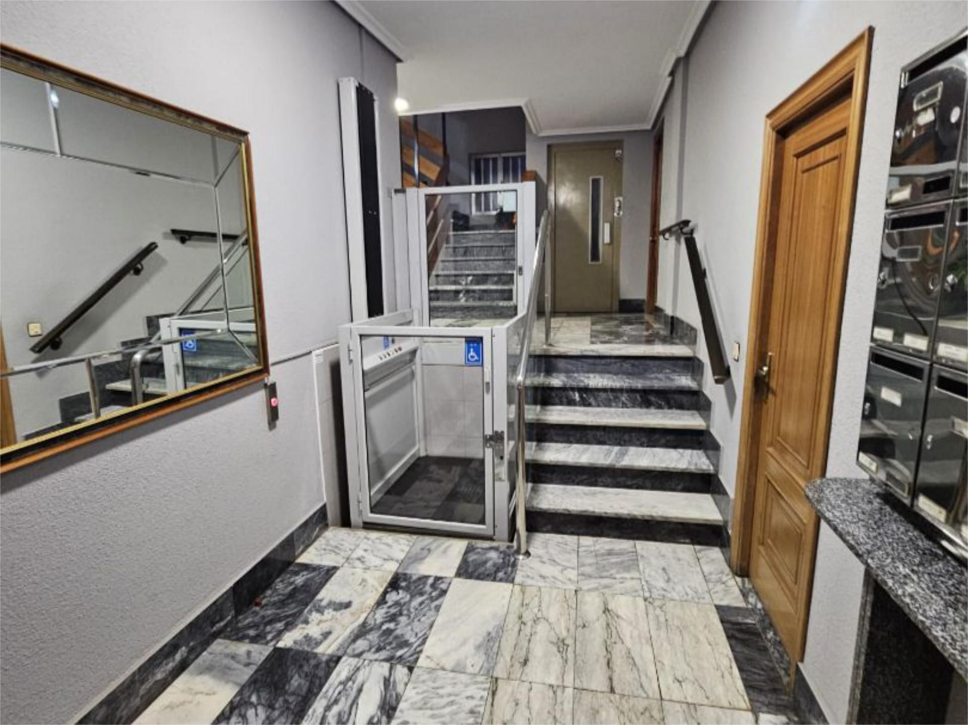 Pis en venda en León Capital  amb Calefacció, Parquet i Terrassa