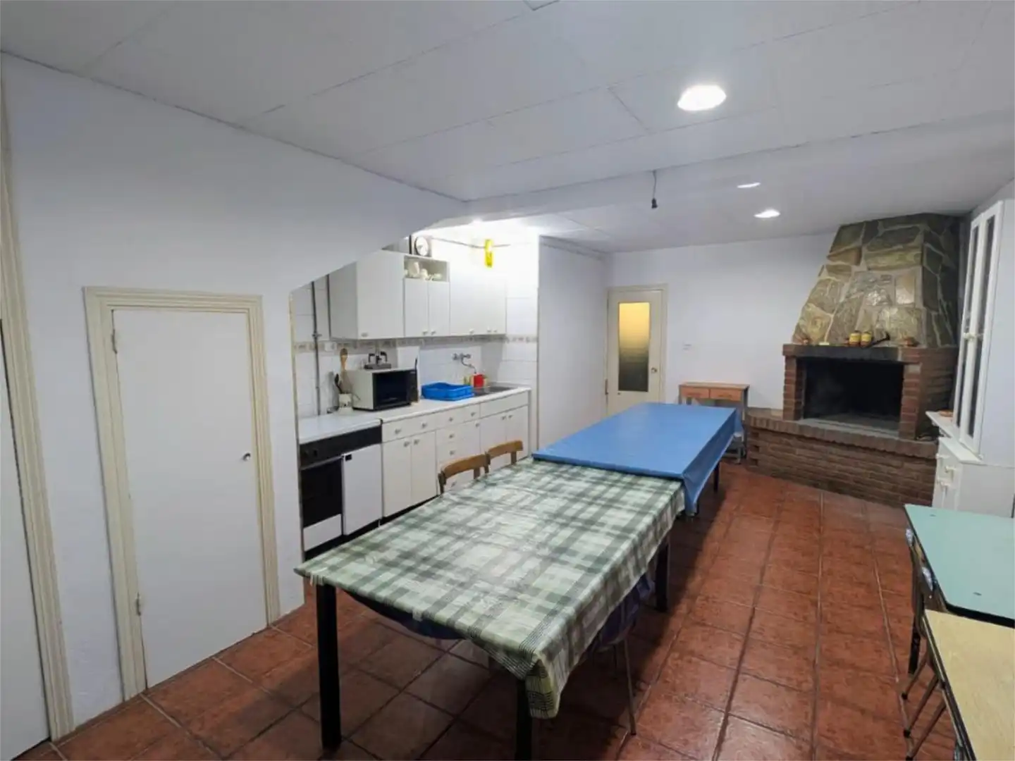 Casa adosada en venda a Calle Crucero, 6, Casalarreina Cuina de Casa adosada en venda en Casalarreina amb Terrassa i Balcó
