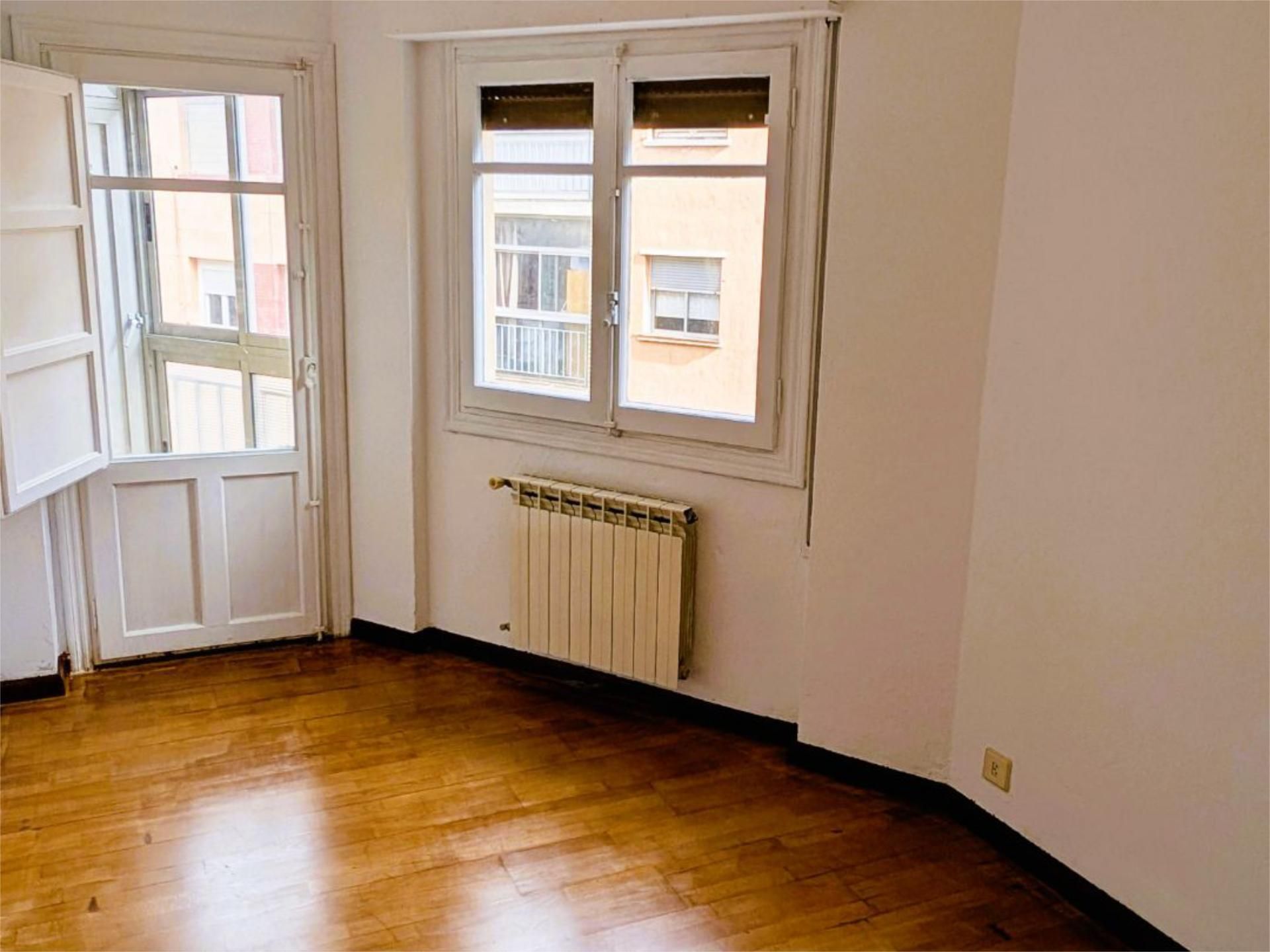 Habitación de Piso en venta en  Zaragoza Capital con Aire acondicionado y Balcón