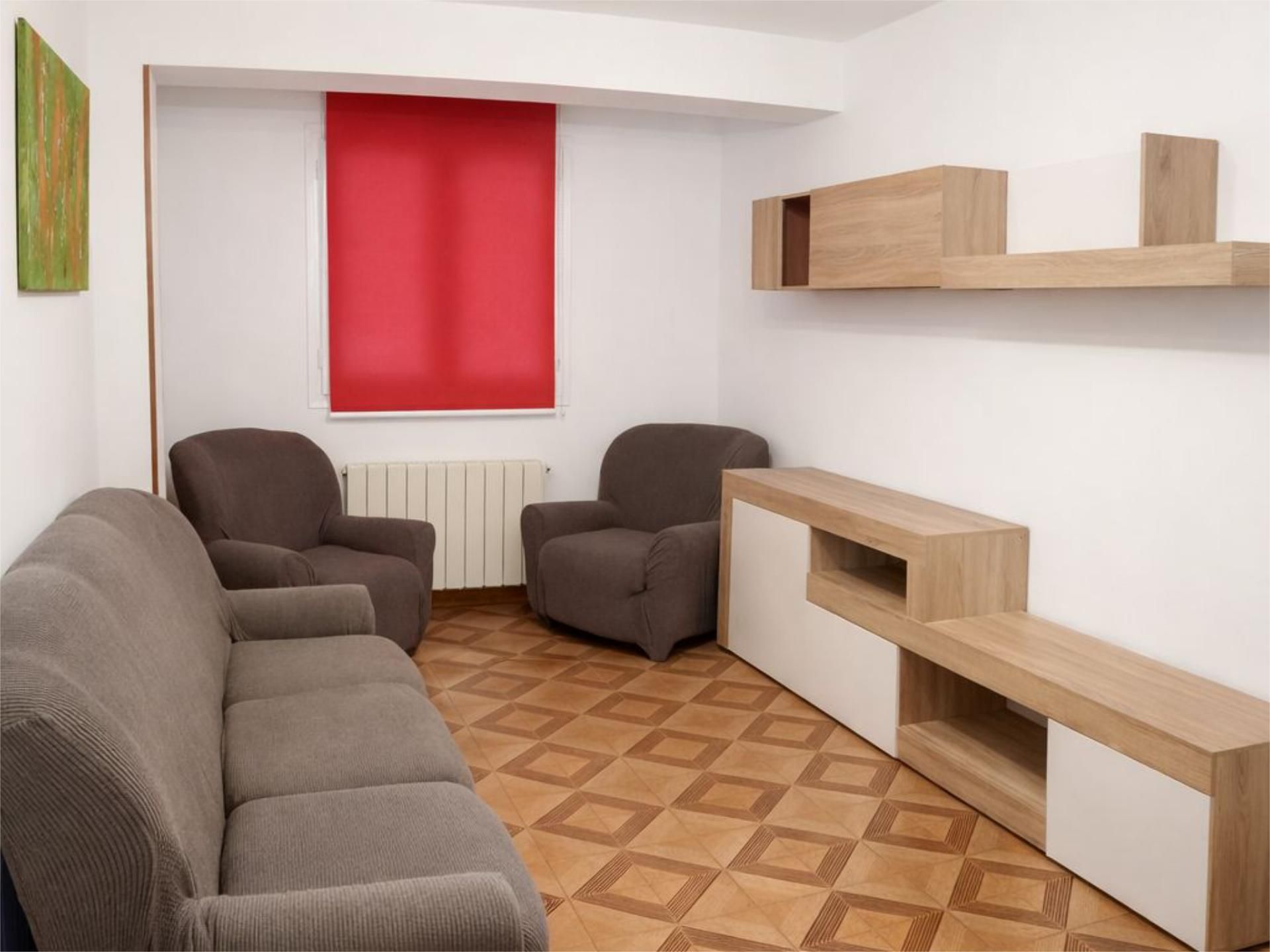 Pis en venda a Calle del Monasterio de la Oliva, 4, Las Fuentes Sala d'estar de Pis en venda en Zaragoza Capital amb Calefacció i Moblat