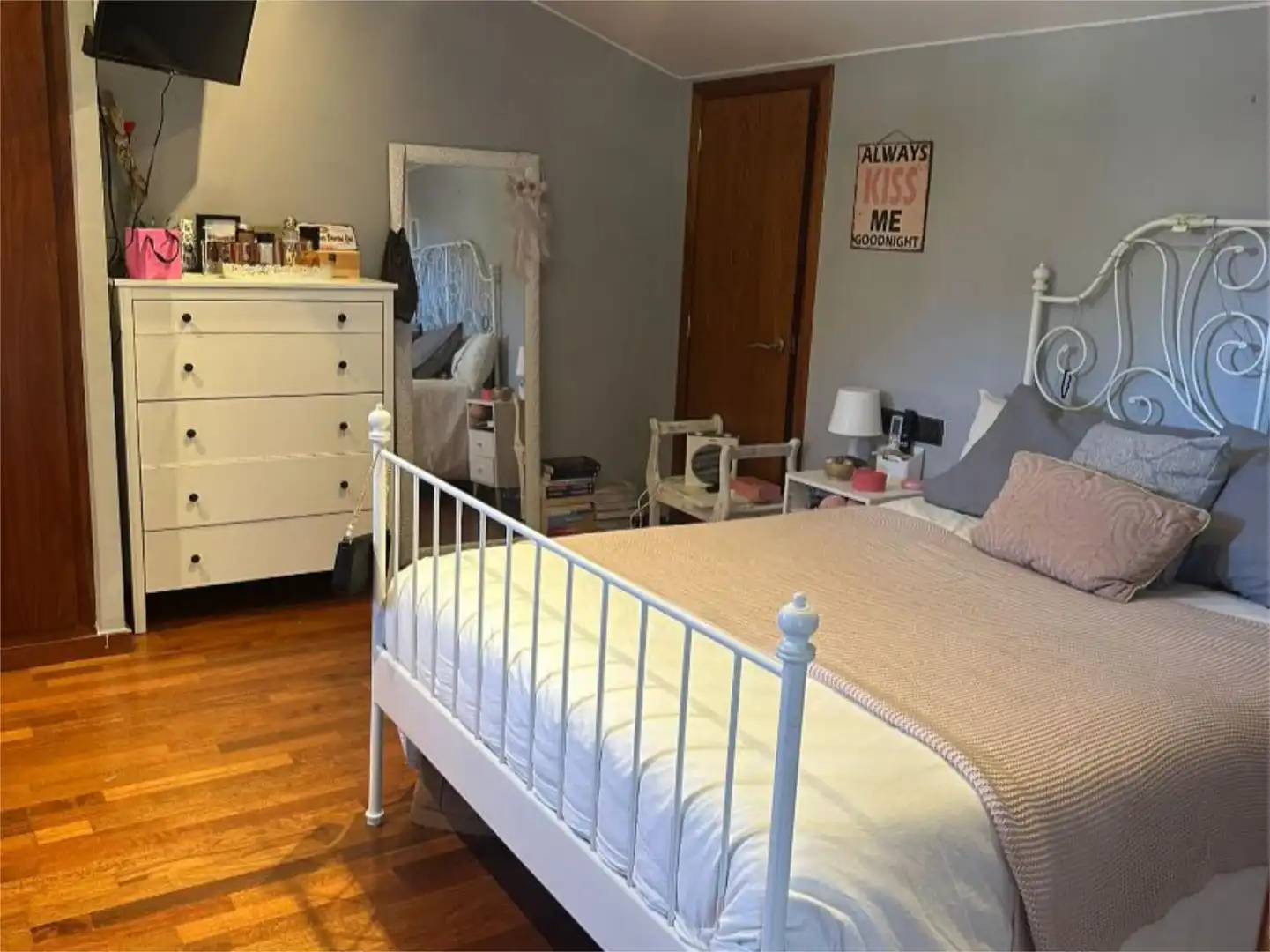 Flat for sale in Avinguda Onze de Setembre, 19, Zona Industrial Bedroom of Flat for sale in El Prat de Llobregat with Air Conditioner, Heating and Private garden