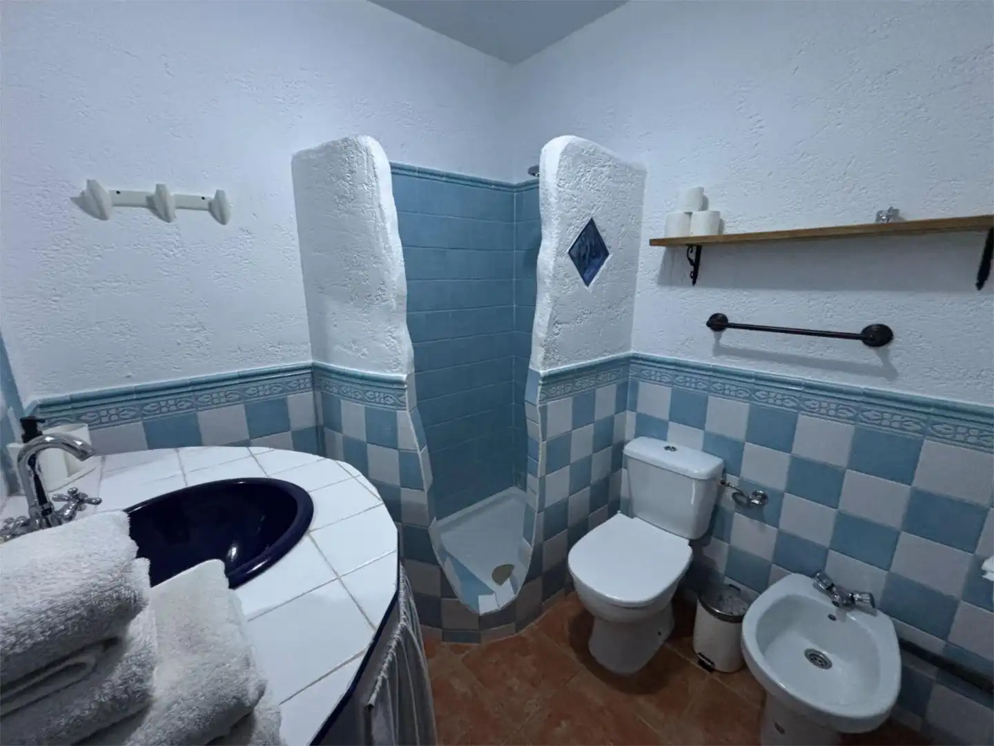 Finca rústica en venta en Avenida Havaral, 47, Júzcar Baño de Finca rústica en venta en Júzcar con Aire acondicionado, Calefacción y Terraza