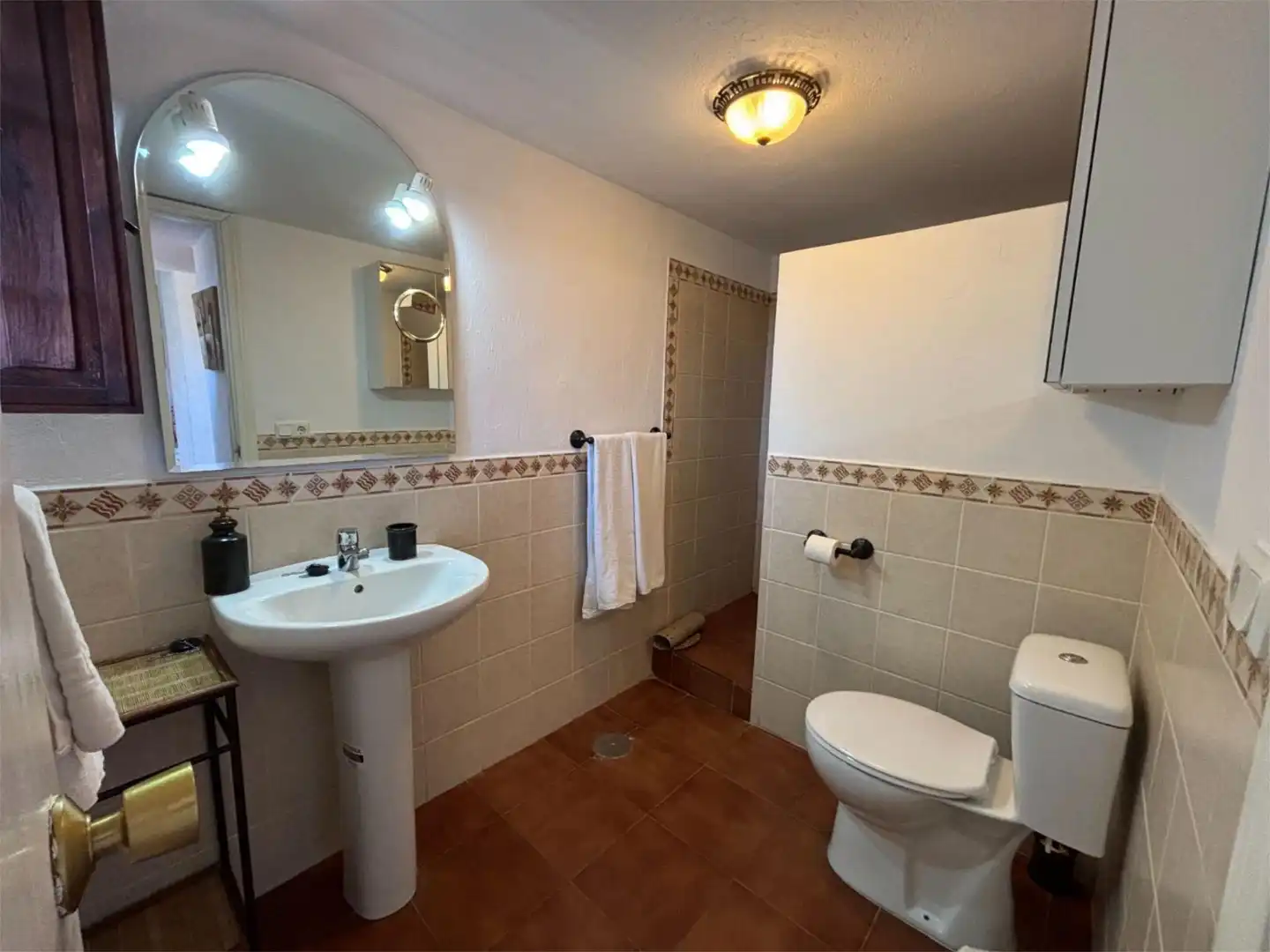 Finca rústica en venta en Avenida Havaral, 47, Júzcar Baño de Finca rústica en venta en Júzcar con Aire acondicionado, Calefacción y Terraza
