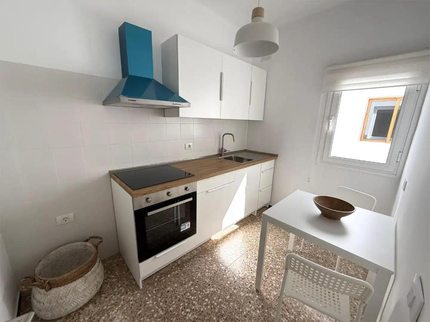 Piso en venta en Calle Cervantes, 49, Buenavista - Rosa Vila Cocina de Piso en venta en Puerto del Rosario con Trastero, Amueblado y Balcón
