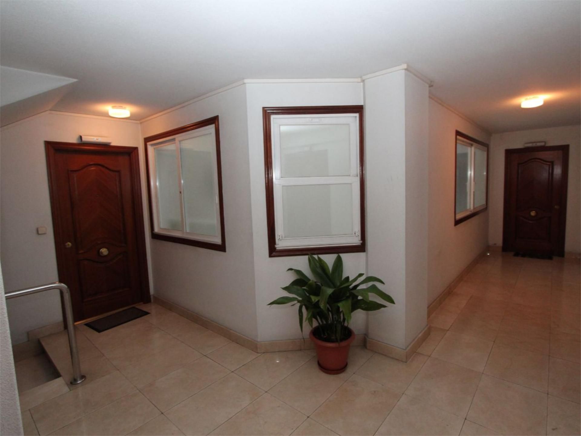 Pis de lloguer en A Coruña Capital  amb Calefacció, Parquet i Moblat