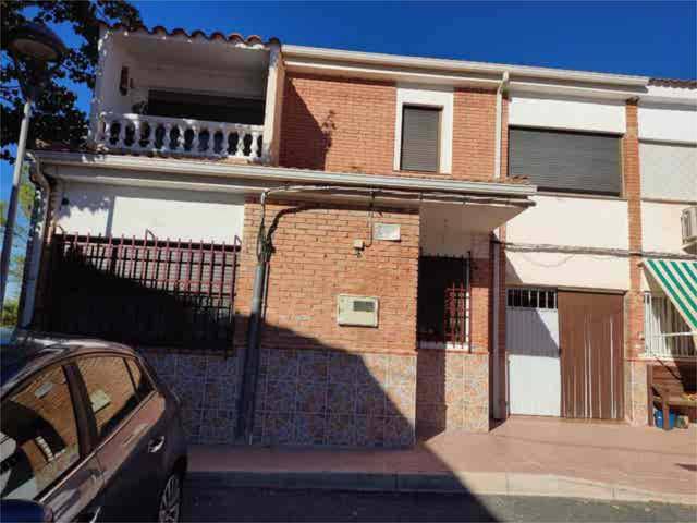 Casa-chalet en Venta en Cúllar