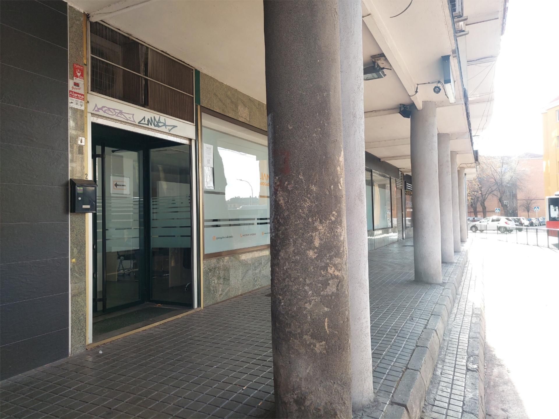 Premises to rent in Alcalá de Henares  with Air Conditioner