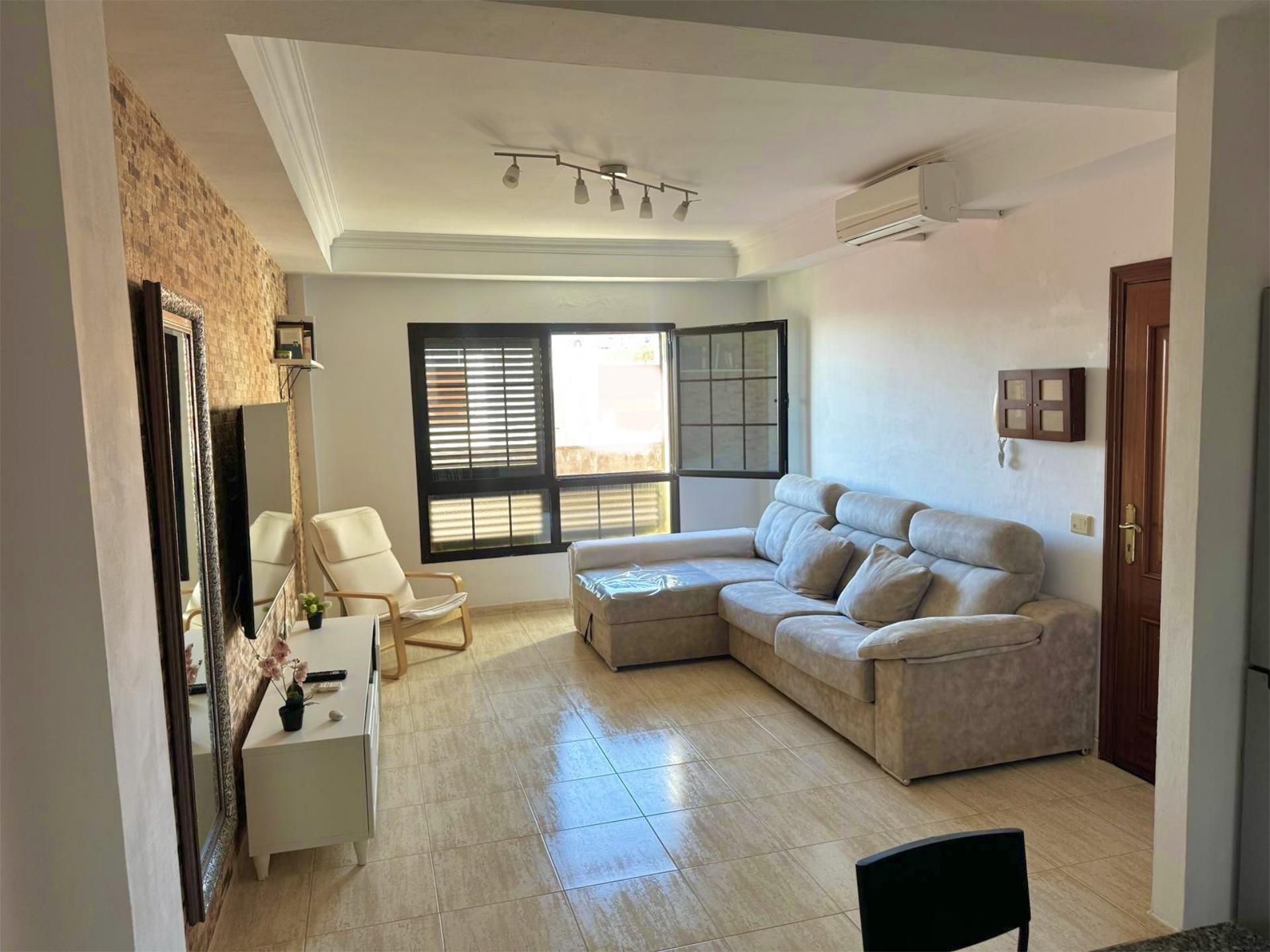Living room of Flat to rent in Ingenio  with Air Conditioner, Heating and Parquet flooring