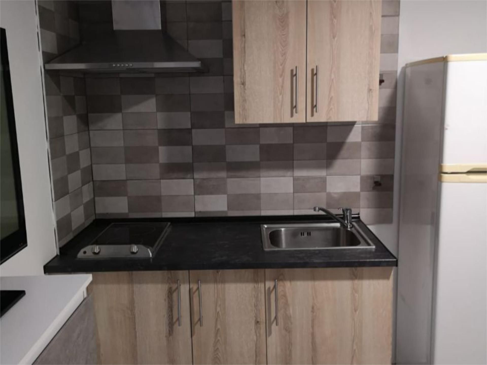 Cuina de Estudi de lloguer en Alcalá de Guadaira amb Aire condicionat, Calefacció i Moblat