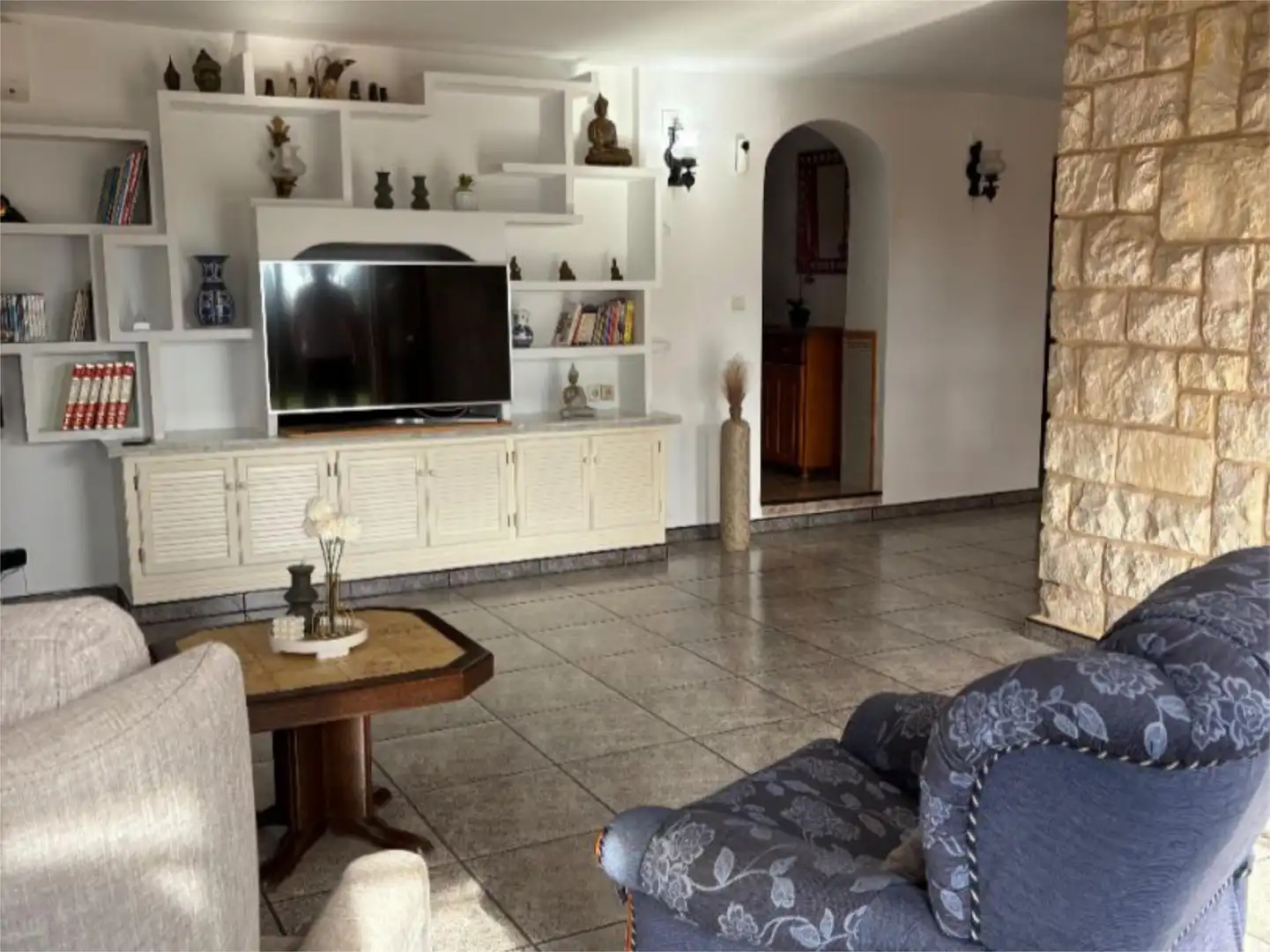 Houses for sale in Carrer de Sorita, 4, Pueblo Español - Coveta Fumá Living room of Houses for sale in El Campello with Air Conditioner, Heating and Private garden