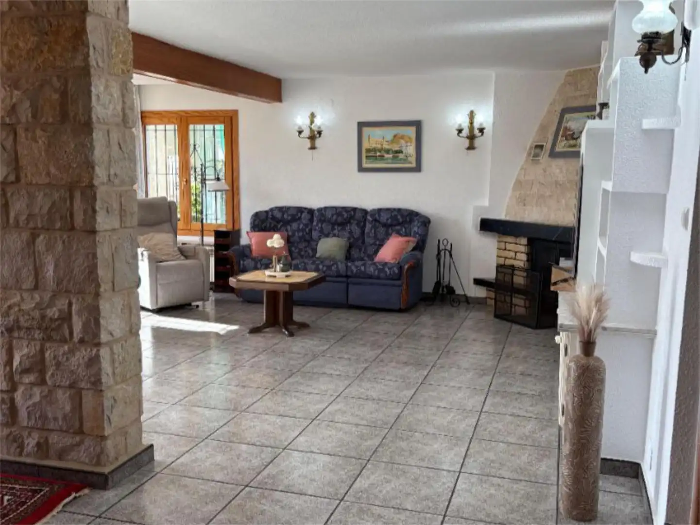 Houses for sale in Carrer de Sorita, 4, Pueblo Español - Coveta Fumá Living room of Houses for sale in El Campello with Air Conditioner, Heating and Private garden