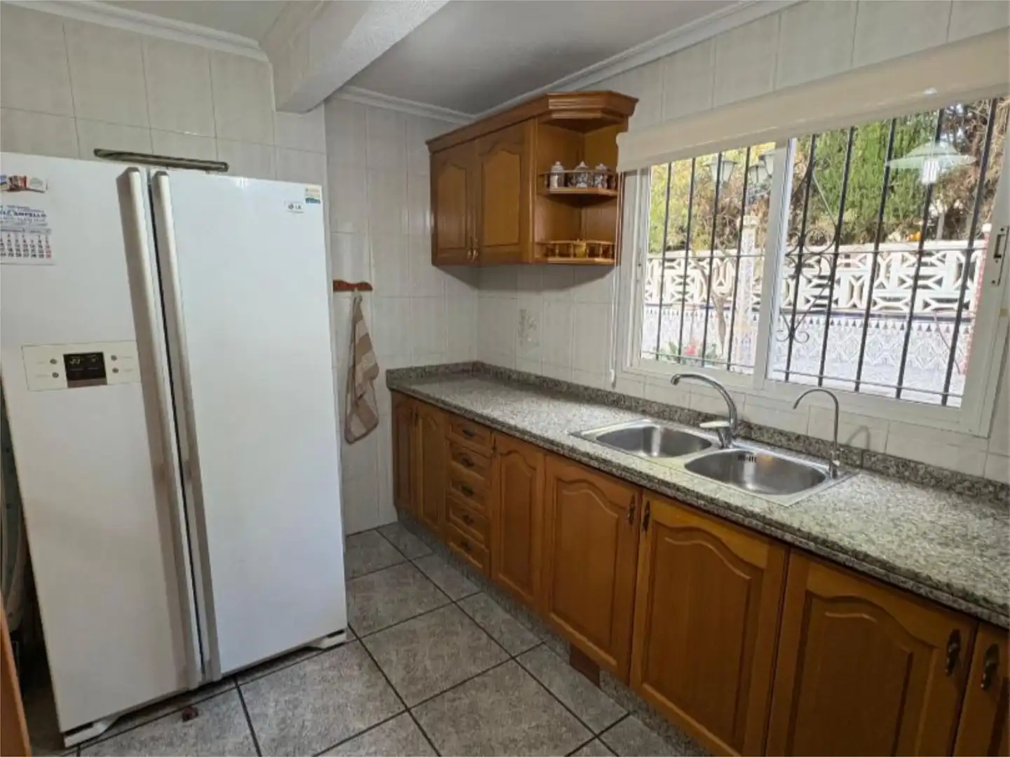 Houses for sale in Carrer de Sorita, 4, Pueblo Español - Coveta Fumá Kitchen of Houses for sale in El Campello with Air Conditioner, Heating and Private garden
