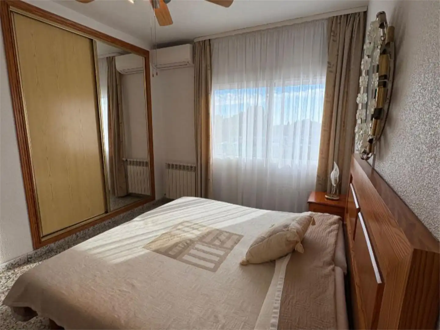 Houses for sale in Carrer de Sorita, 4, Pueblo Español - Coveta Fumá Bedroom of Houses for sale in El Campello with Air Conditioner, Heating and Private garden