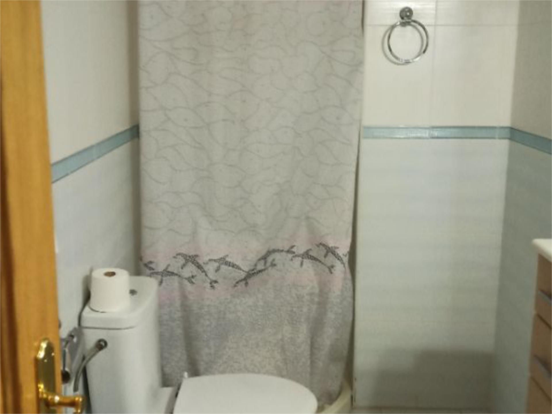 Bany de Pis en venda en Bonete amb Calefacció, Terrassa i Traster