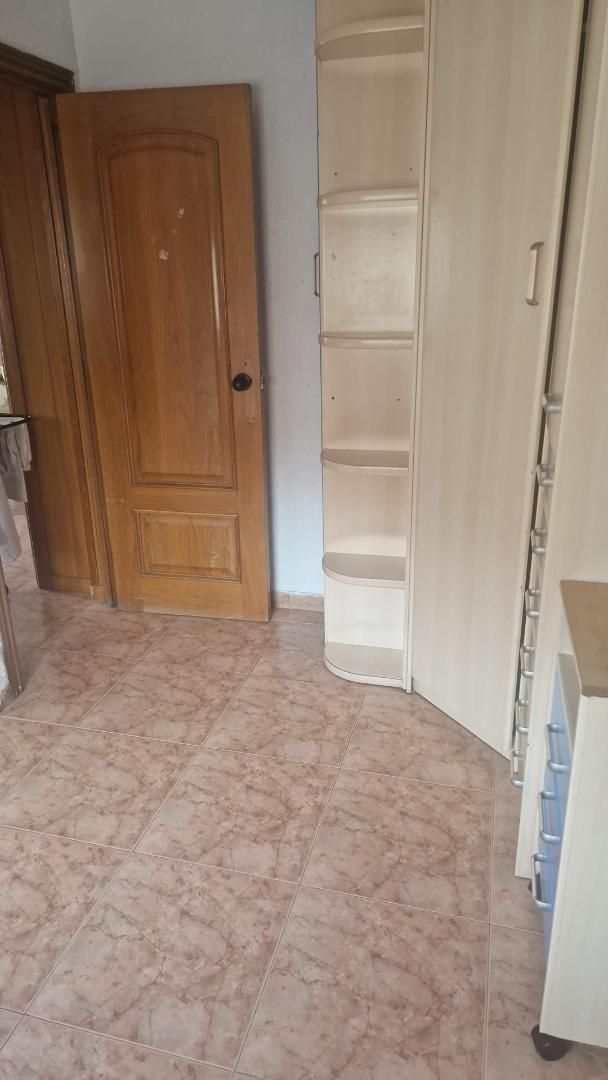 Bedroom of Flat to share in Badalona  with Video intercom