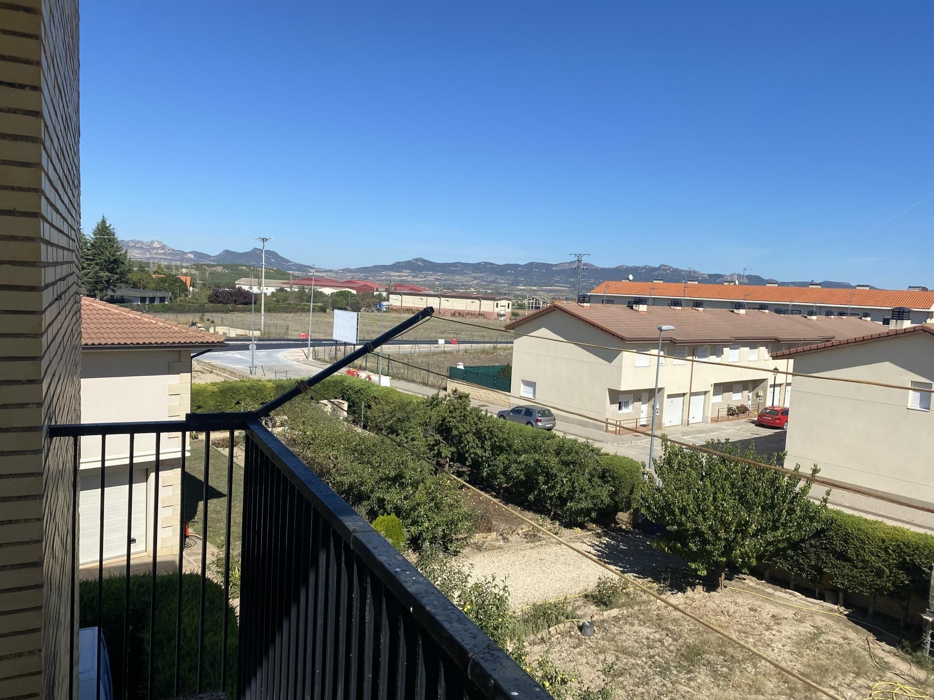 Exterior view of Flat to rent in Cuzcurrita de Río Tirón  with Heating, Furnished and Community parking