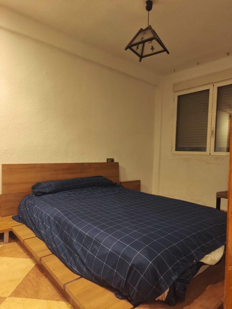 Dormitori de Pis de lloguer en  Valencia Capital amb Aire condicionat, Parquet i Moblat