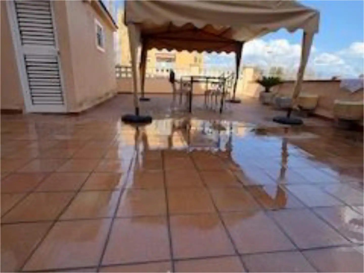 Piso en venta en Carrer Molí de la Sal, 80, Canovelles Terraza de Piso en venta en Canovelles con Aire acondicionado, Terraza y Balcón