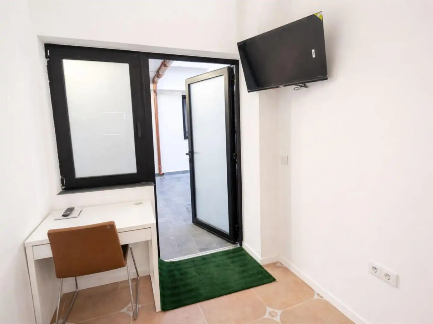 Room in Carrer del Pare Rico, 12, La Petxina Flat for share in Valencia with Air Conditioner, Terrace and Furnished