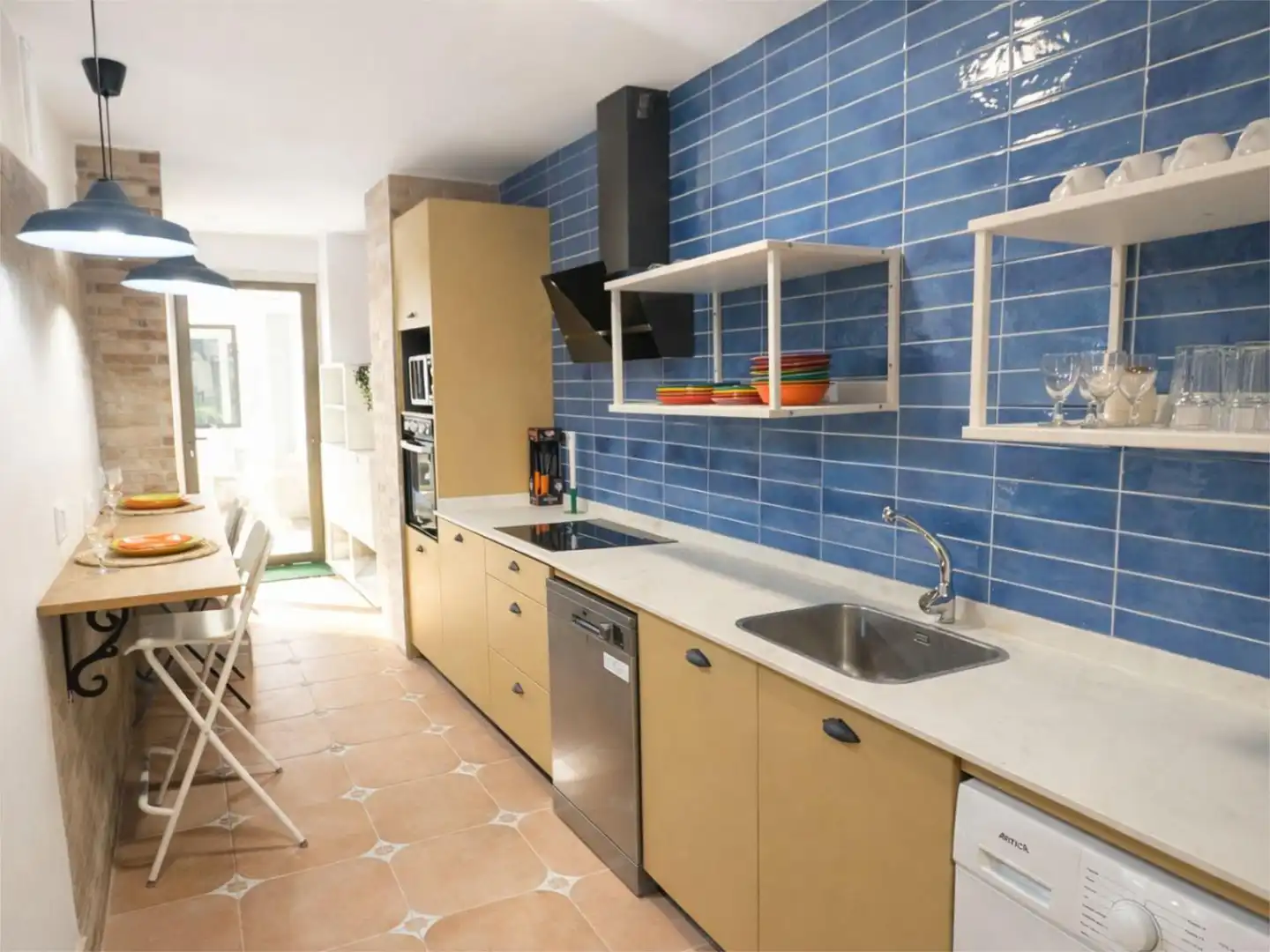 Room in Carrer del Pare Rico, 12, La Petxina Kitchen of Flat for share in Valencia with Air Conditioner, Terrace and Furnished