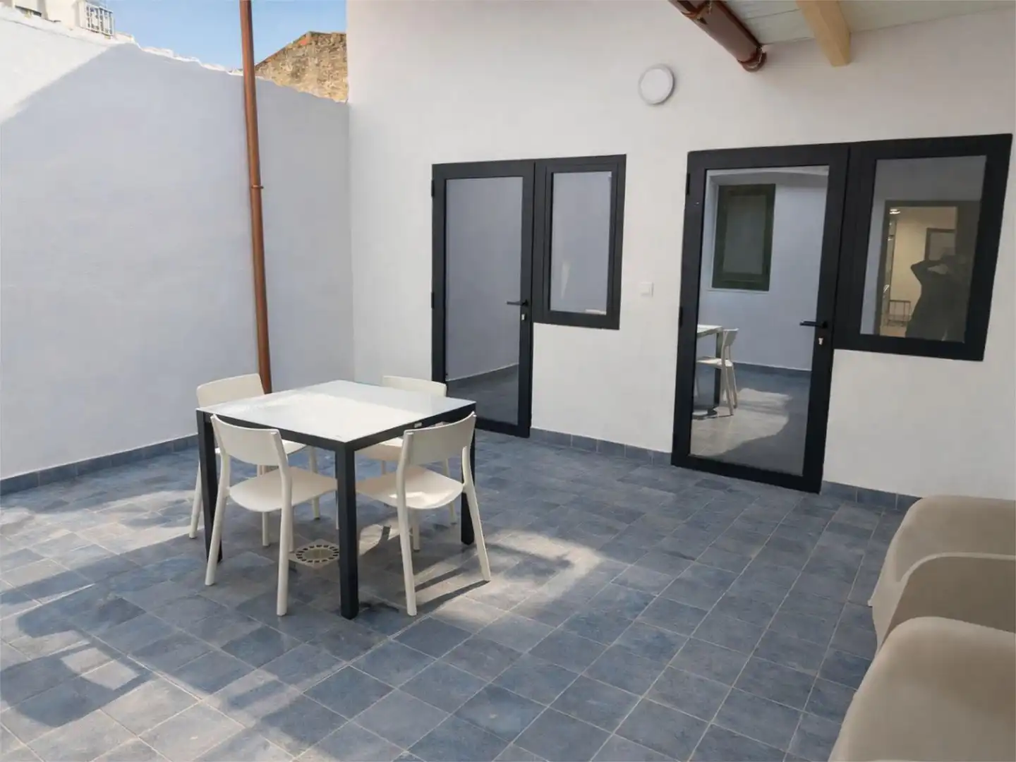 Room in Carrer del Pare Rico, 12, La Petxina Terrace of Flat for share in Valencia with Air Conditioner, Terrace and Furnished