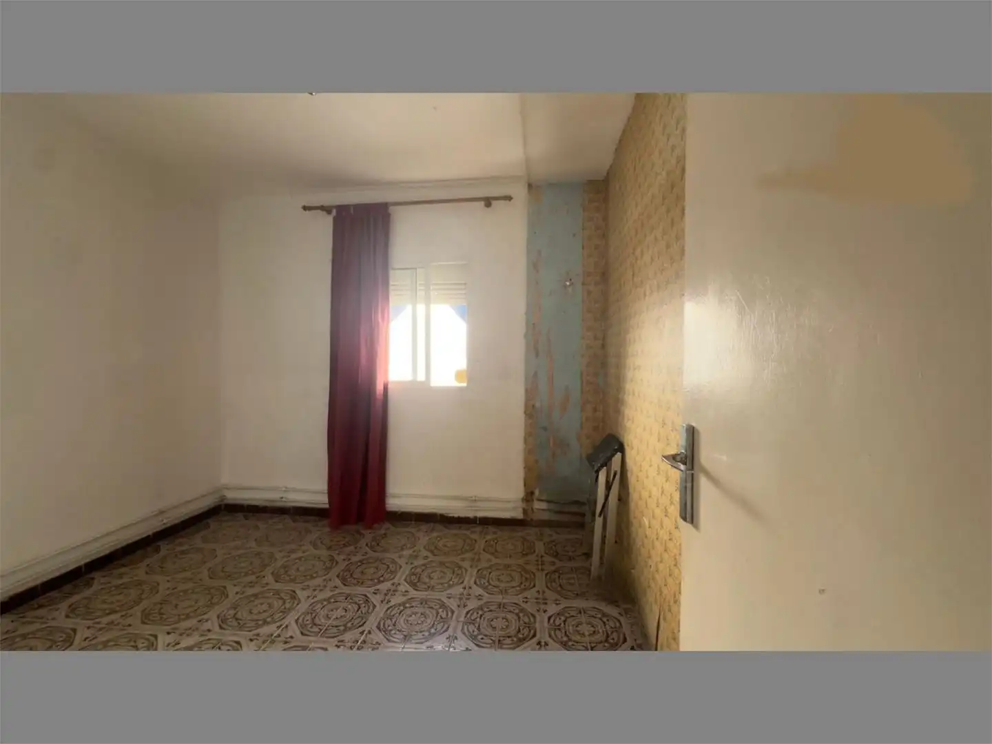 Bedroom of Flat for sale in Sevilla  with Air Conditioner and Balcony
