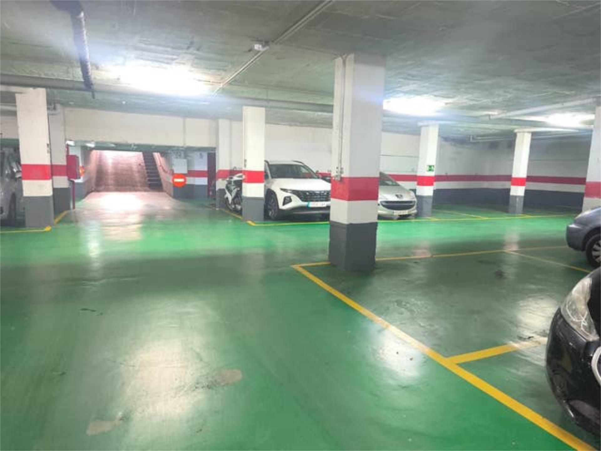 Aparcament de Garatge de lloguer en  Sevilla Capital