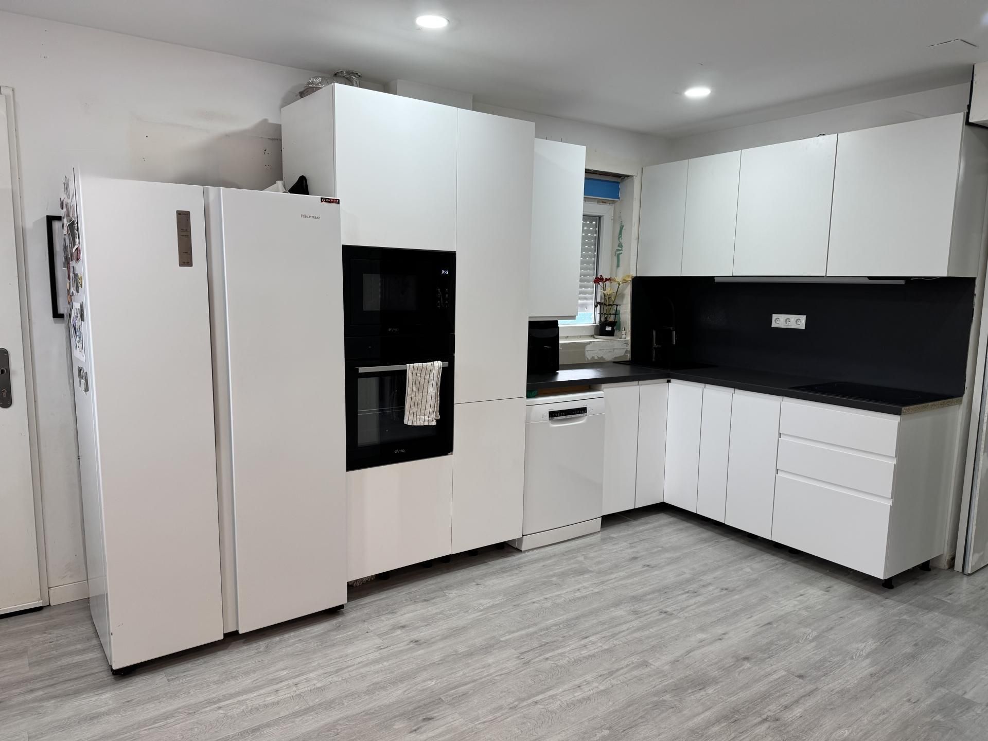 Kitchen of House or chalet for sale in La Pobla de Vallbona  with Air Conditioner, Terrace and Swimming Pool