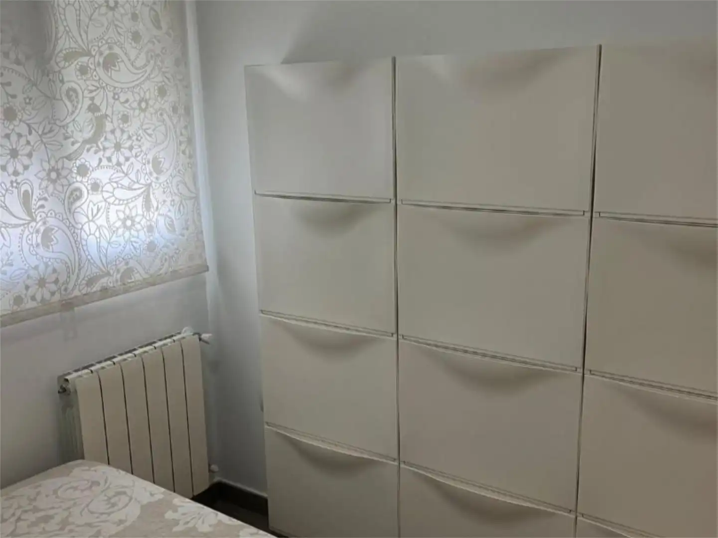 Houses for rent in Carrer de la Serra del Teix, 6, La Conarda Bedroom of Houses for rent in La Pobla de Vallbona with Air Conditioner, Heating and Private garden