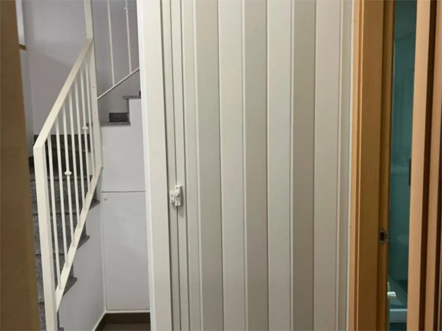 Houses for rent in Carrer de la Serra del Teix, 6, La Conarda Houses for rent in La Pobla de Vallbona with Air Conditioner, Heating and Private garden