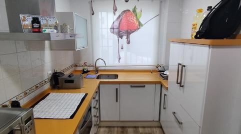 Foto 4 de Casa adosada en venda a Calle Juan Martinez Montañes, 280, Benacazón, Sevilla