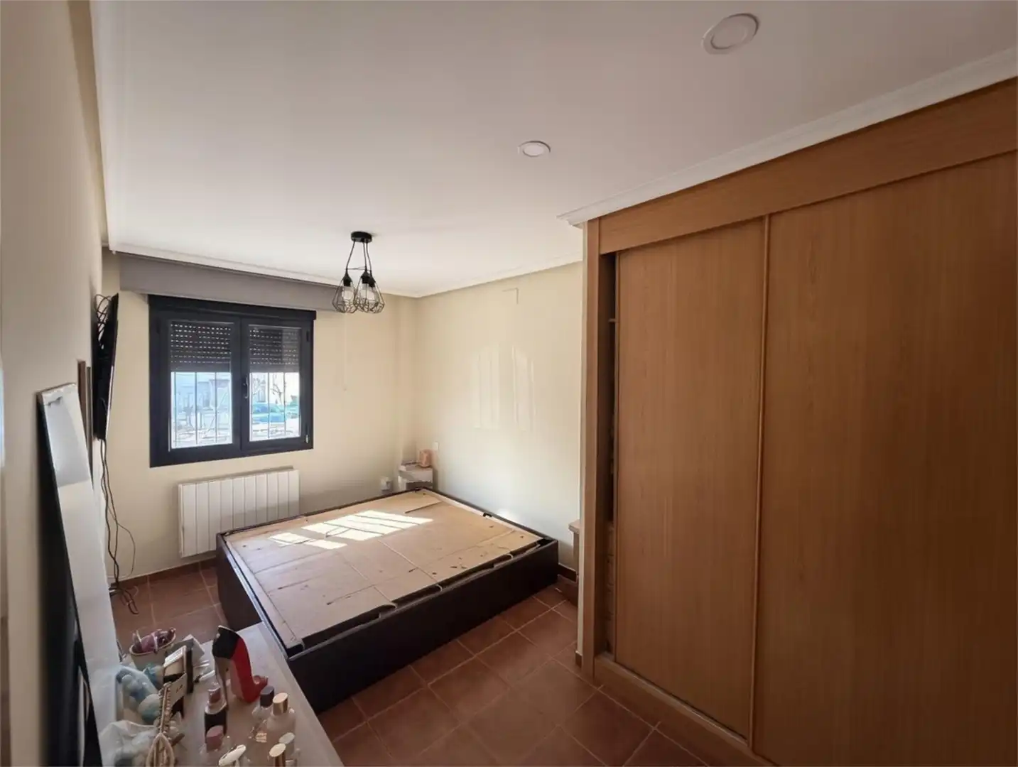 Piso en venta en Calle Zarzuela, 6, Chillarón de Cuenca Habitación de Piso en venta en Chillarón de Cuenca con Calefacción, Terraza y Piscina