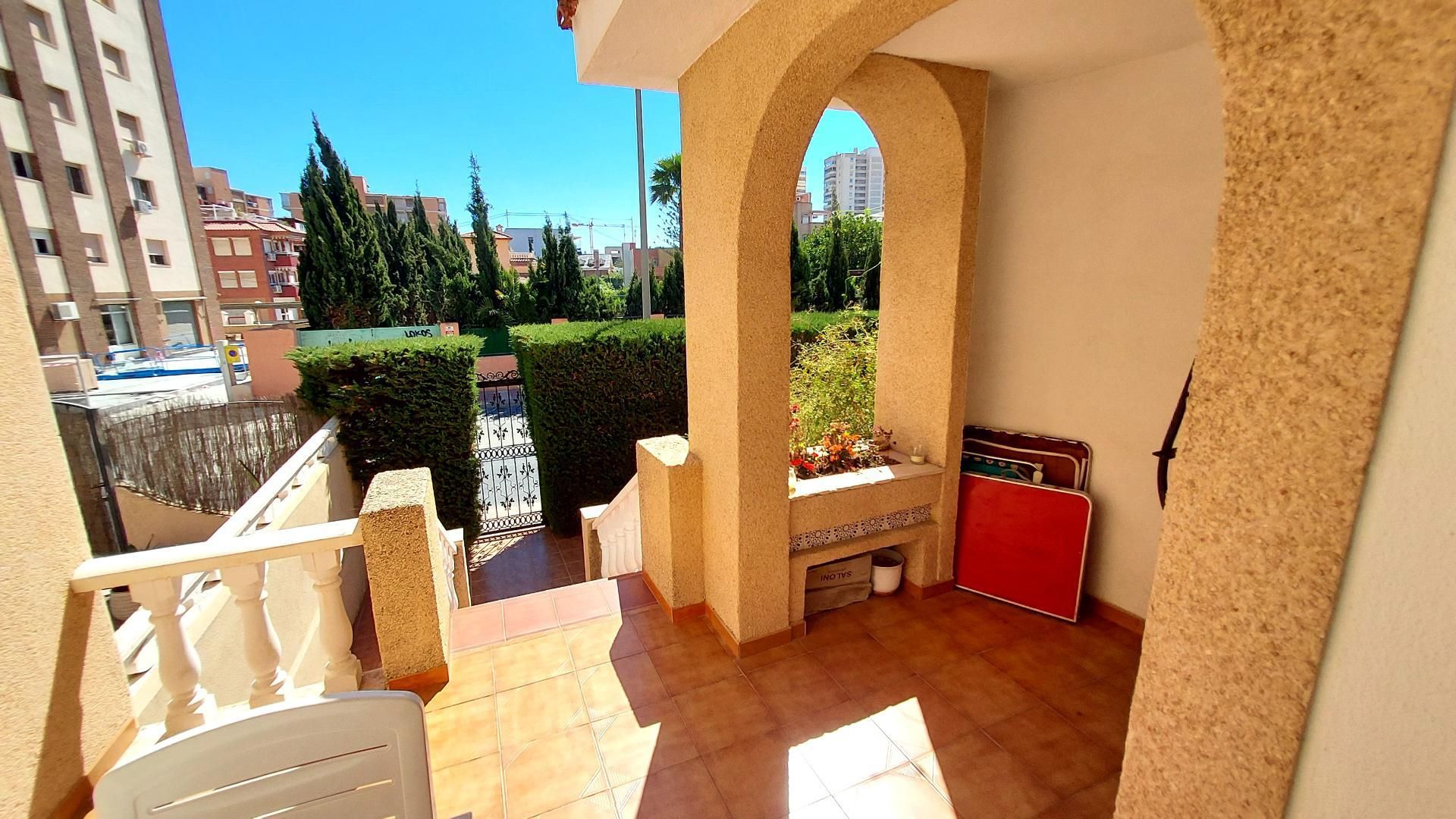 Jardín de Estudio de alquiler en El Campello con Terraza, Lavadora y Microondas