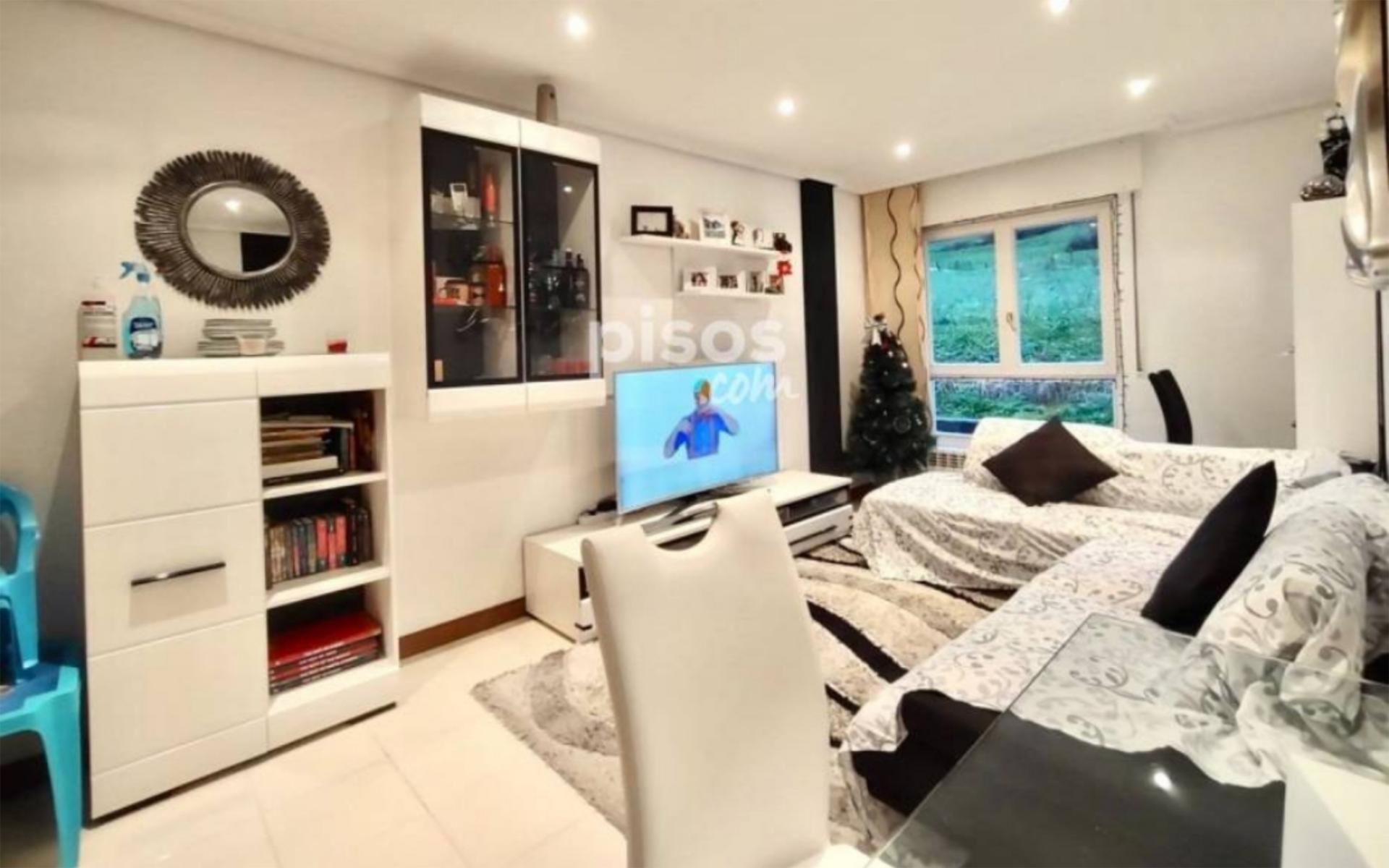 Flat for sale in Corvera de Toranzo Living room of Flat for sale in Corvera de Toranzo with Private garden, Terrace and Storage room