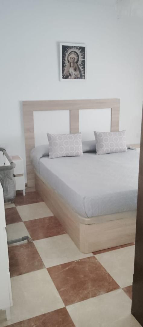 Schlafzimmer von Einfamilien-Reihenhaus zum Verkauf in El Pedroso mit Terrasse, Abstellraum und Möbliert