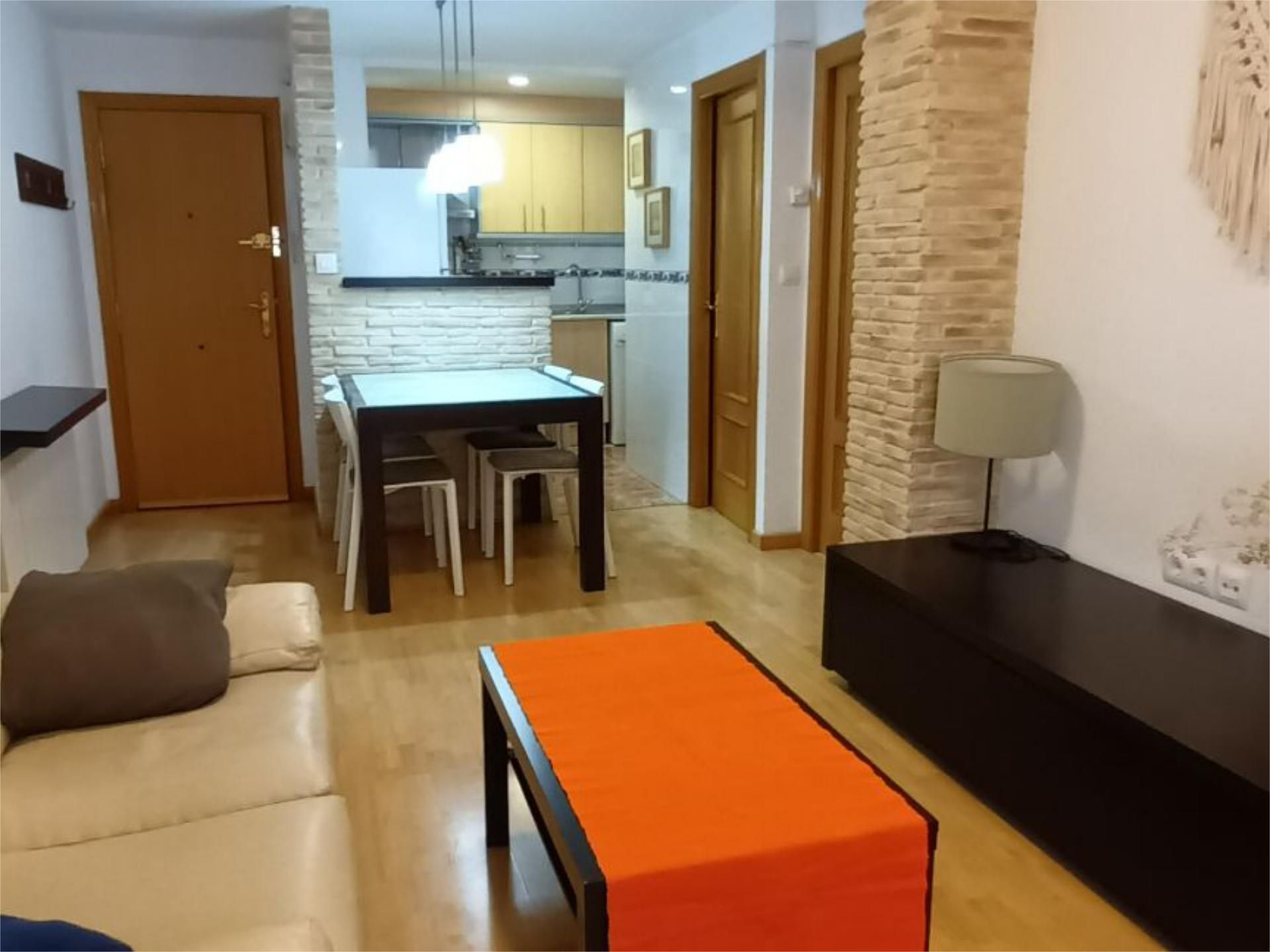 Sala de estar de Piso de alquiler en  Valencia Capital con Aire acondicionado, Calefacción y Parquet