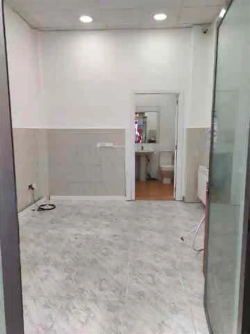 Bathroom of Commercial properties for rent in Madrid