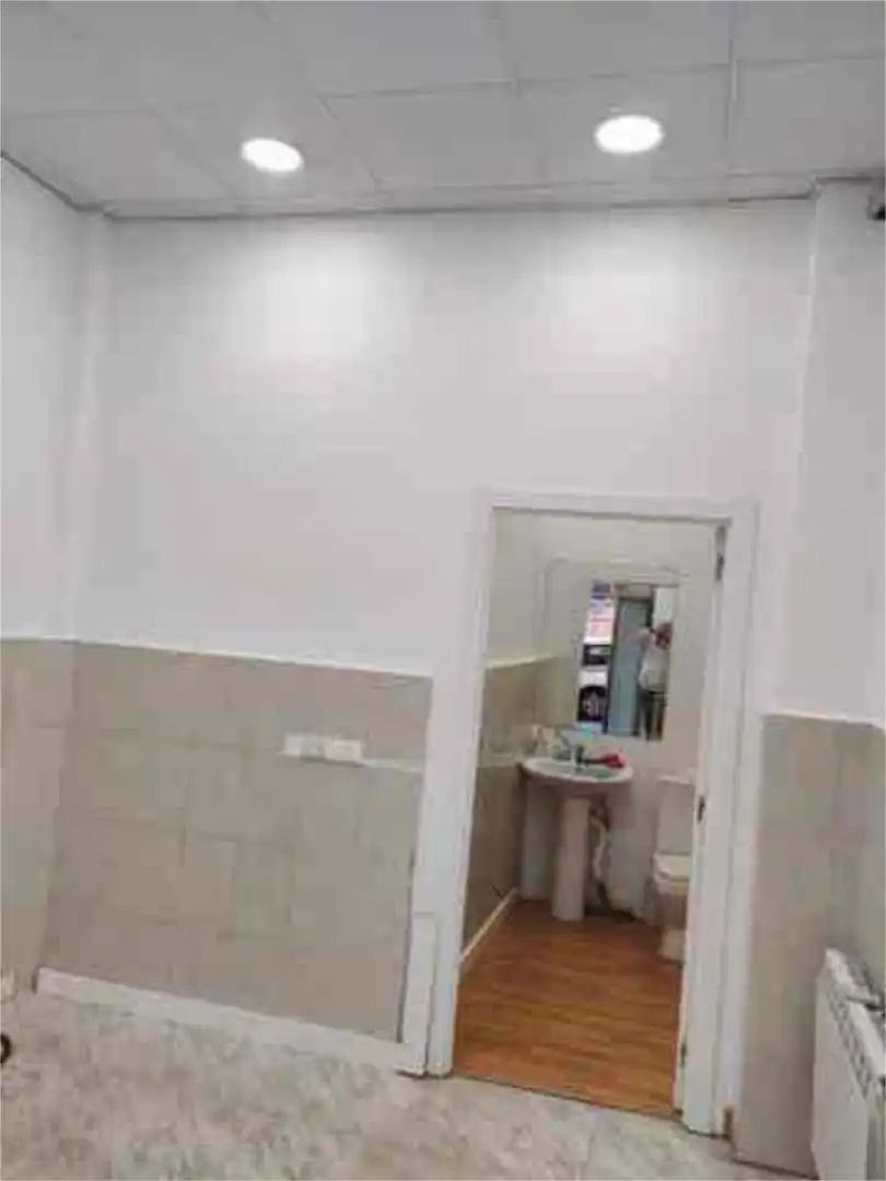 Bathroom of Commercial properties for rent in Madrid