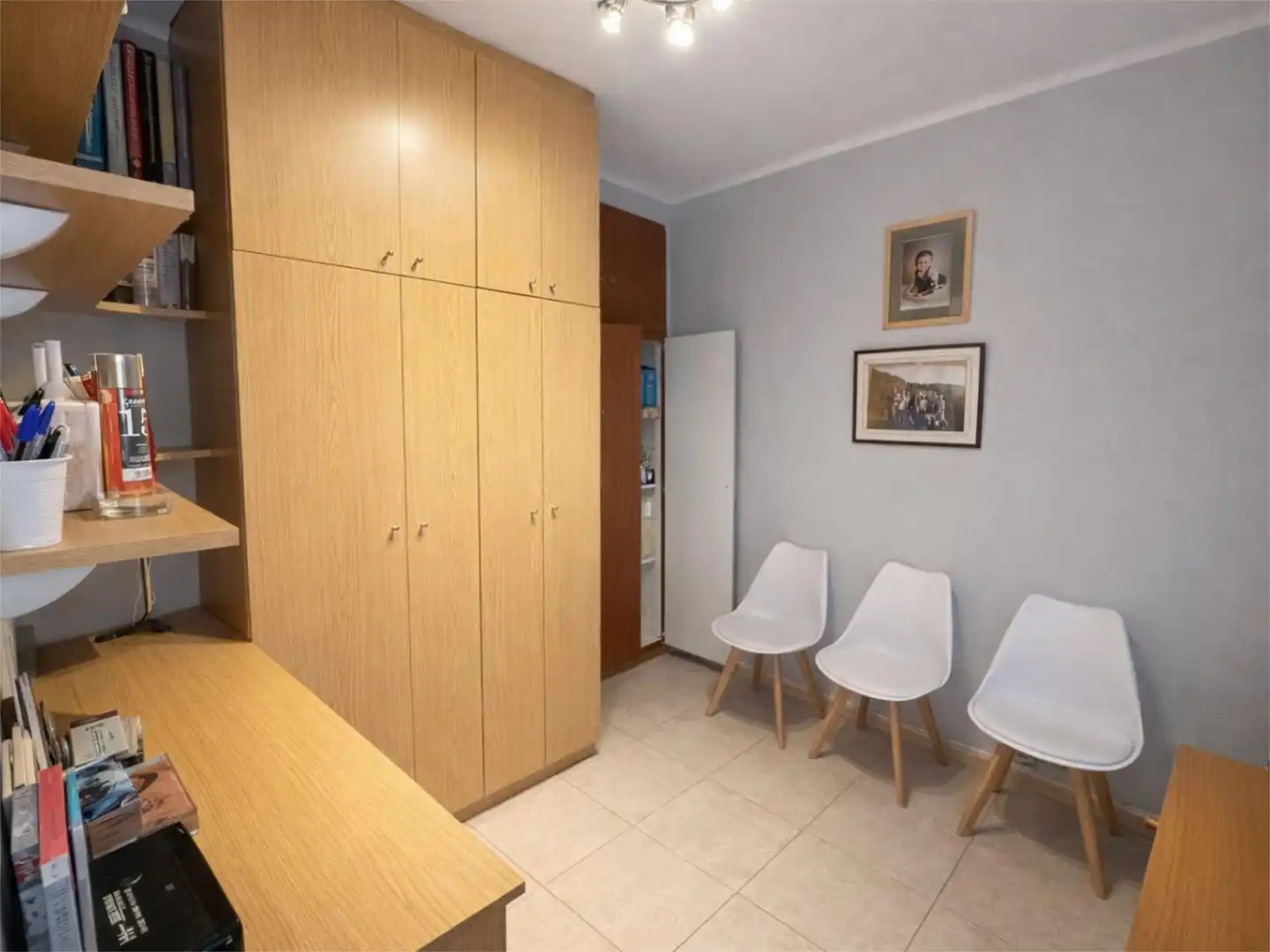 Wohnung zum Verkauf in Carrer de Josep Masgrau I Tió, 39, El Pedró Schlafzimmer von Wohnung zum Verkauf in Cornellà de Llobregat mit Klimaanlage und Terrasse