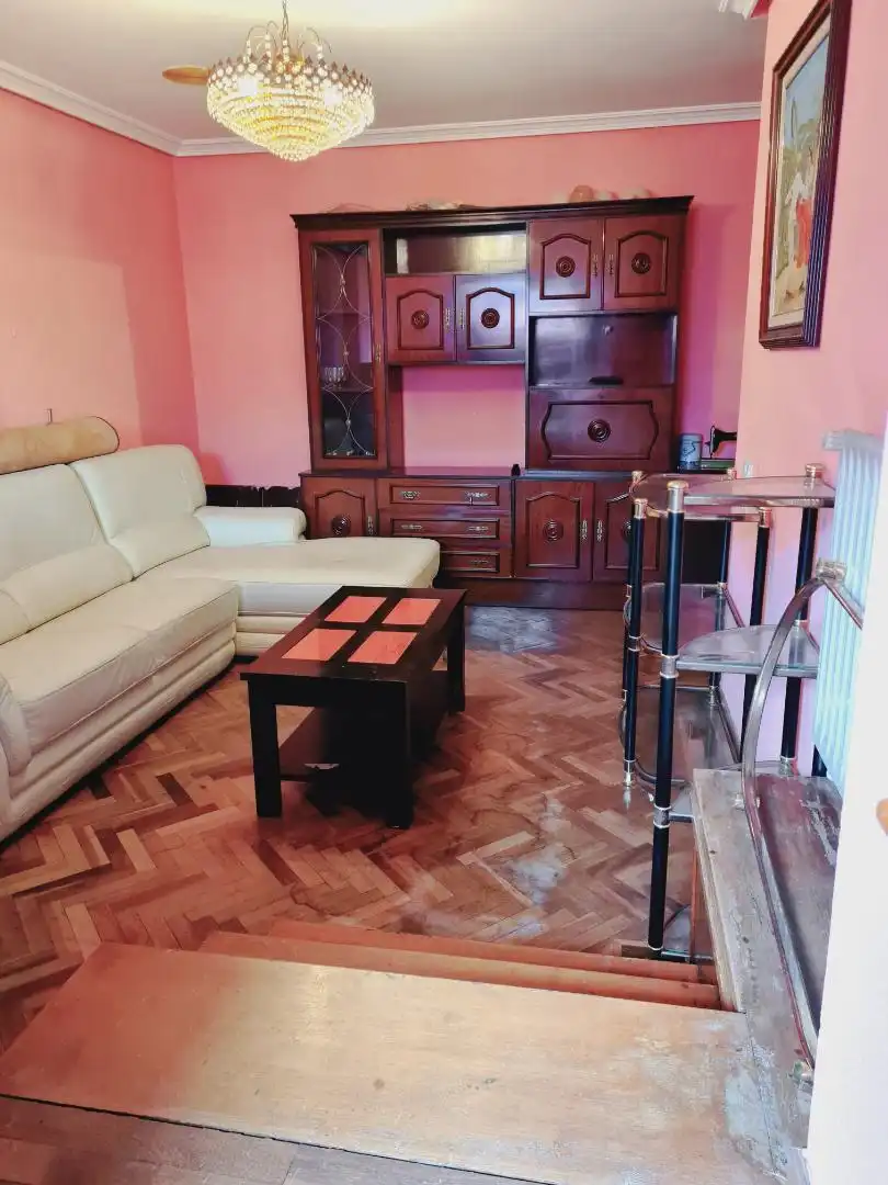 Pis en venda a Calle Rosal, 34, Centro - Casco Histórico Sala d'estar de Pis en venda en Oviedo amb Terrassa i Balcó
