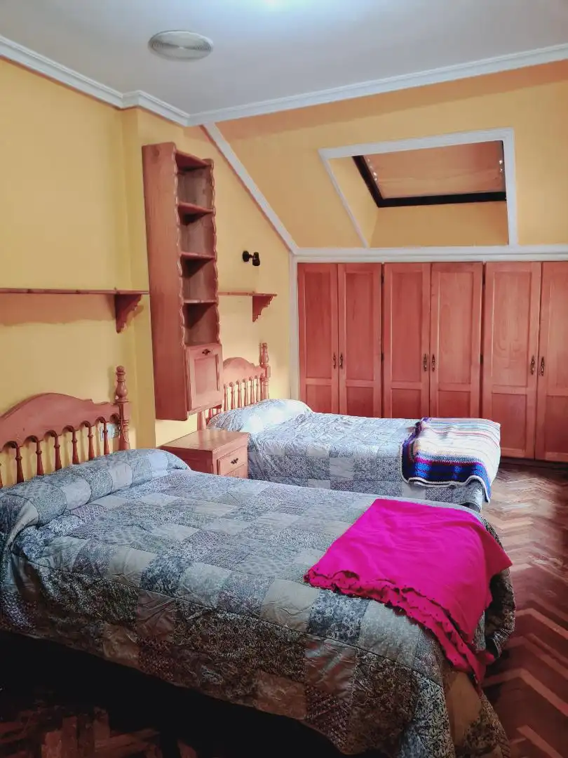 Pis en venda a Calle Rosal, 34, Centro - Casco Histórico Dormitori de Pis en venda en Oviedo amb Terrassa i Balcó