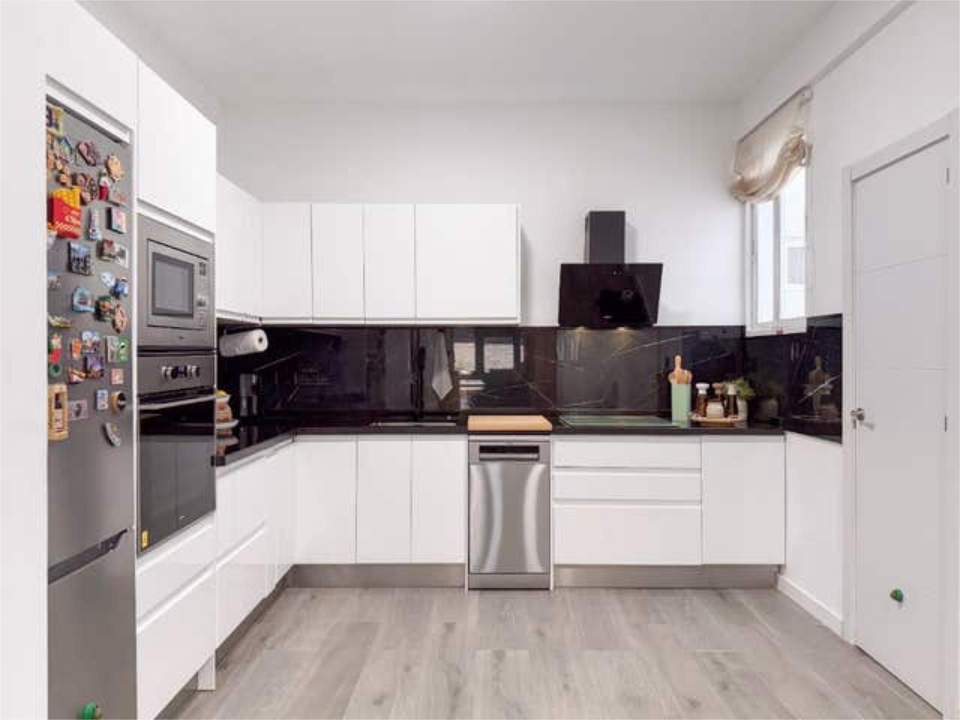 Kitchen of Flat for sale in Las Palmas de Gran Canaria  with Terrace