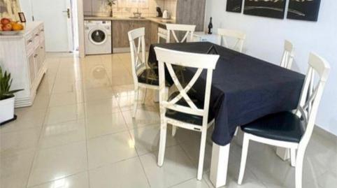 Foto 3 de Piso en venta en Calle la Caldera, 4, Los Cristianos, Arona