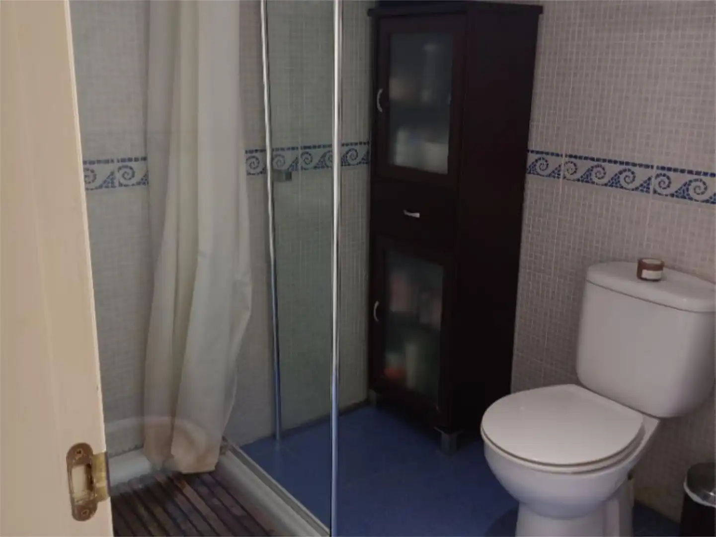 Baño de Dúplex en venta en Algeciras con Aire acondicionado y Terraza