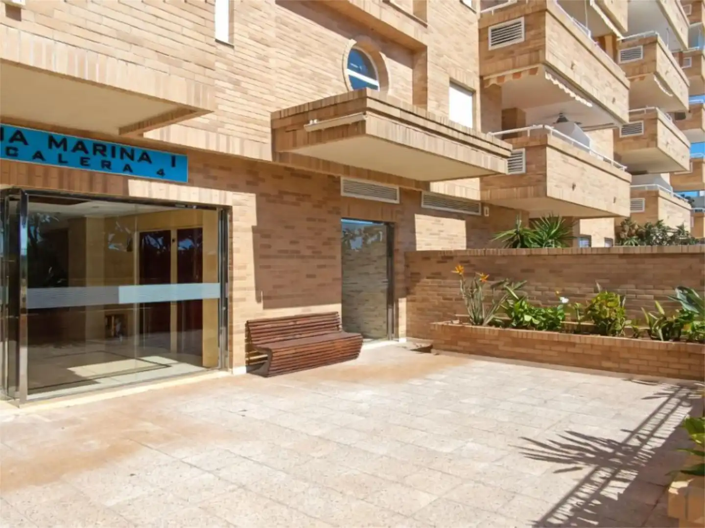 Pis en venda a Carrer de Camilo José Cela, 1, Aguamarina Vista exterior de Pis en venda en Oropesa del Mar / Orpesa amb Aire condicionat, Terrassa i Piscina