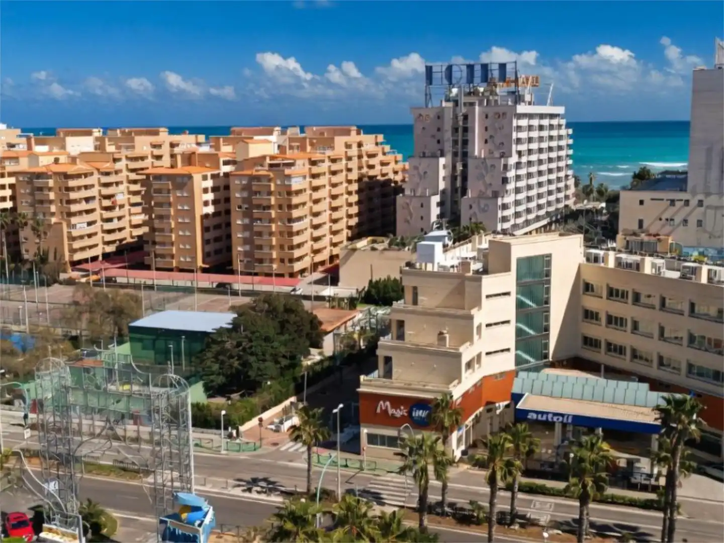 Pis en venda a Carrer de Camilo José Cela, 1, Aguamarina Vista exterior de Pis en venda en Oropesa del Mar / Orpesa amb Aire condicionat, Terrassa i Piscina