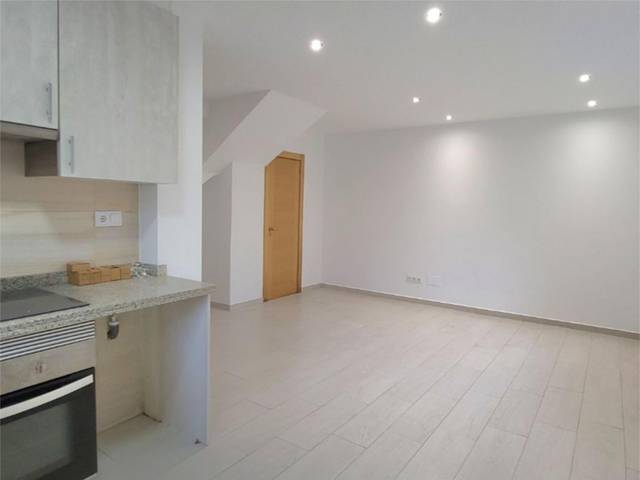 Casa adosada en Alquiler en Calle el Rebollal, 31T en La Pola Siero