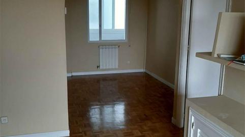 Photo 3 of Flat for rent in Calle de Mota del Cuervo, 26, Canillas,  Madrid Capital
