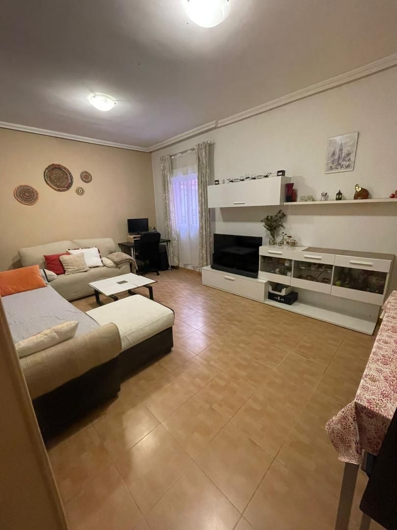 Sala d'estar de Pis en venda en  Madrid Capital amb Calefacció i Moblat